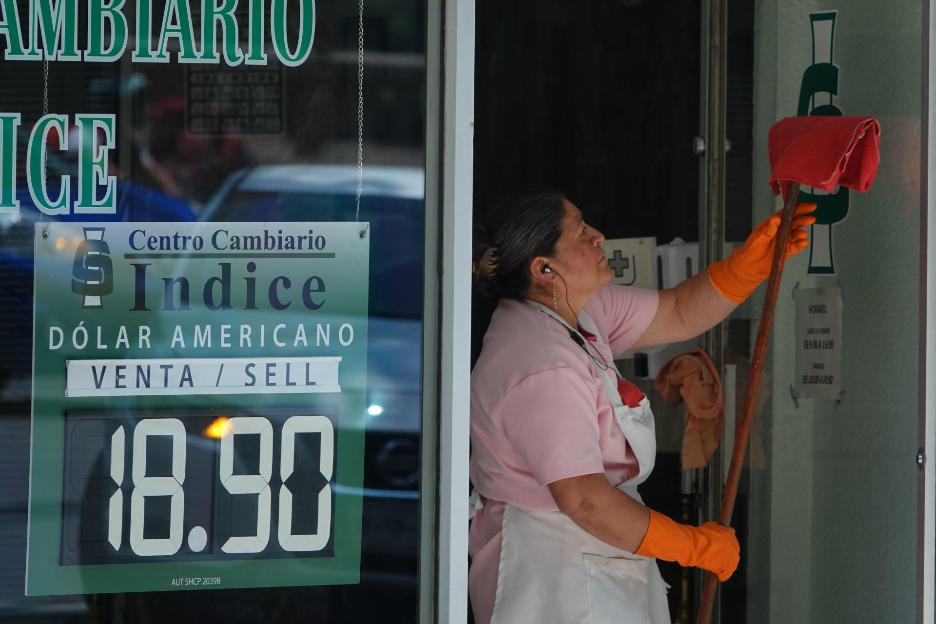 Pobreza laboral e informalidad laboral aumentan en el 2T2025